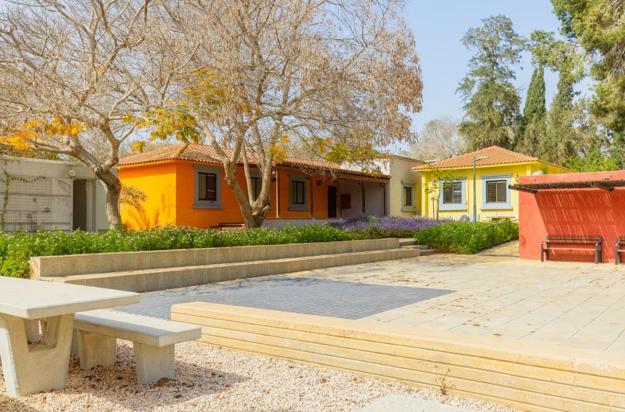 Villa Gvulot - Kibbutz experience à Gevulot Extérieur photo